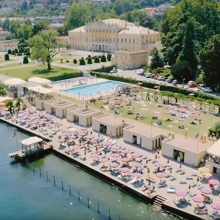 아파트 Elizabeth House 코모