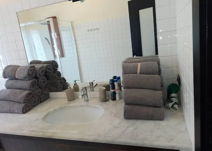 Elizabeth House * Como