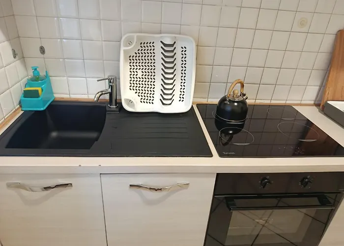 Elizabeth House Como