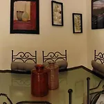 Elizabeth House * Como