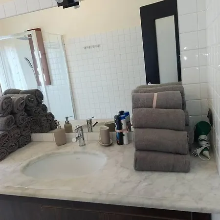 Elizabeth House * Como