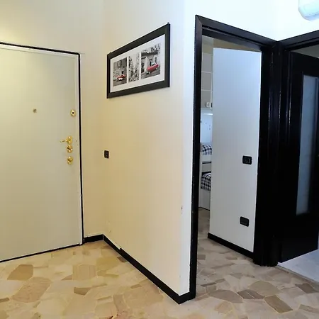 Elizabeth House Apartment Como