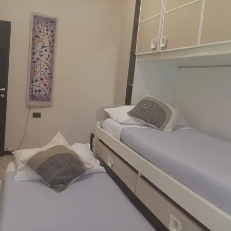 Elizabeth House Apartment Como