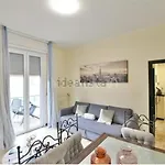 Elizabeth House Apartment